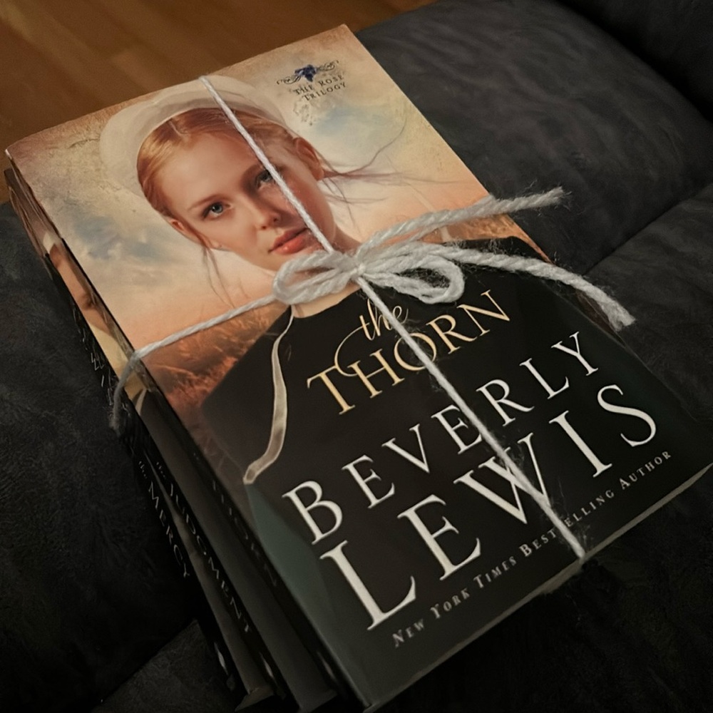 Beverly Lewis “The Rose”🌹 book trilogy bundle